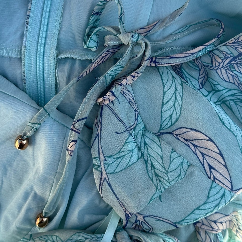 Selfie Leslie Flower Child Bust Tie Ruffle Trim Dress Sage Green Mini Size L - Picture 5 of 11